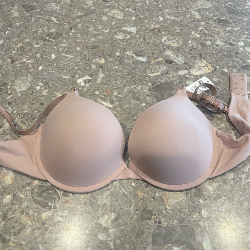 Brand new never been worn Soms bra.